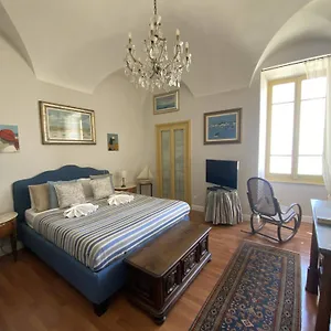 https://casa-dartista.hotelitalianriviera.com